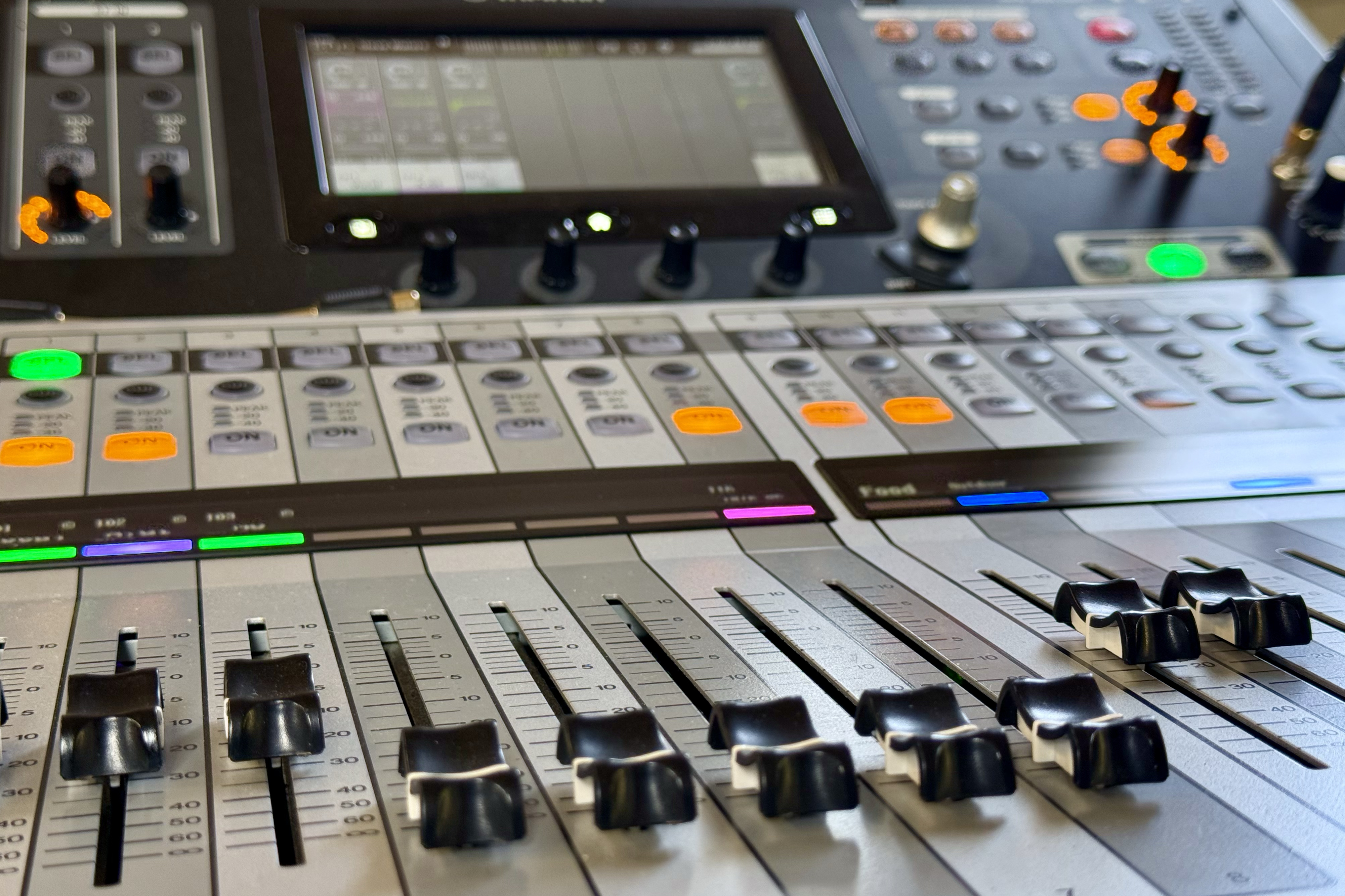 Professional Mixing Equipment